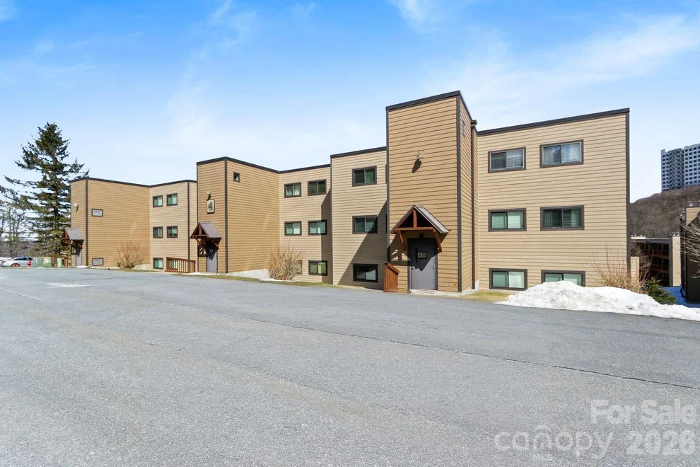 Unit for sale at 104 Sugar Ski Drive, Banner Elk, NC 28604