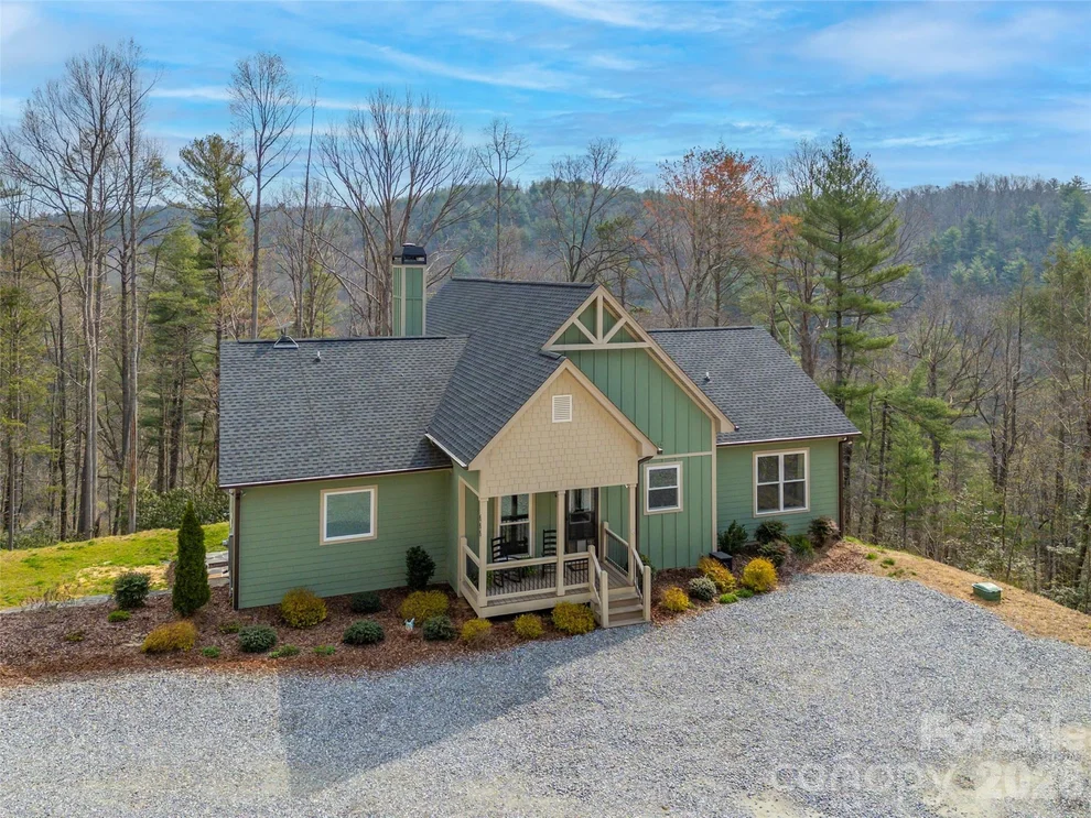 Unit for sale at 666 Never Blue Road, Flat Rock, NC 28731