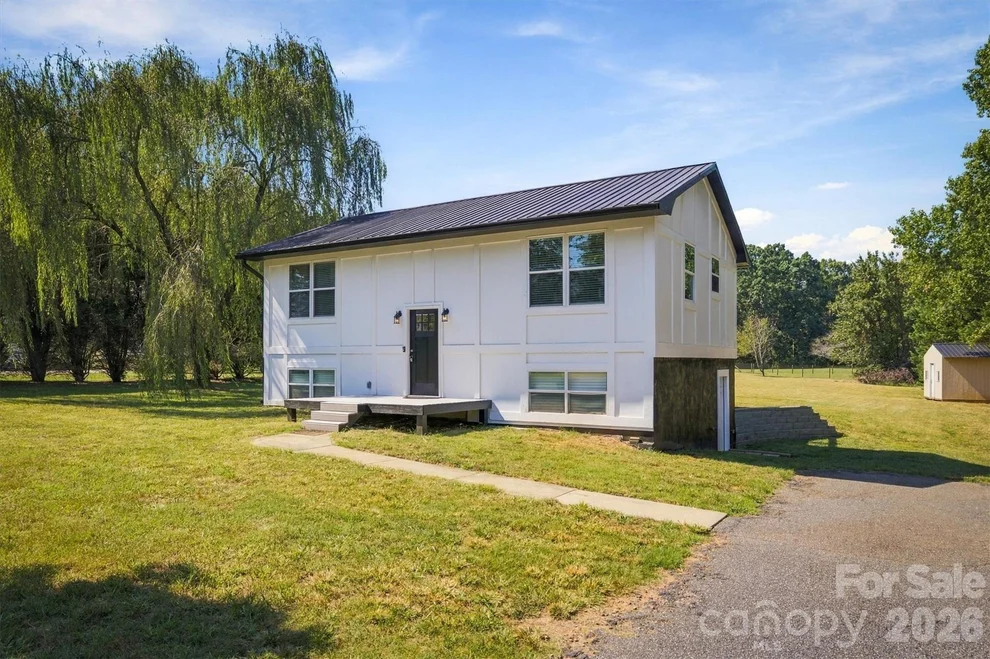 Unit for sale at 2646 Icard Rhodhiss Road, Connelly Springs, NC 28612