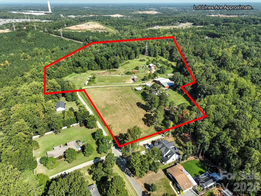 Unit for sale at 11125 Forest Lake Lane, Huntersville, NC 28078