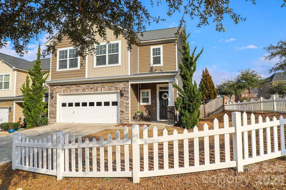 Unit for sale at 202 Penwood Lane, Lexington, SC 29072