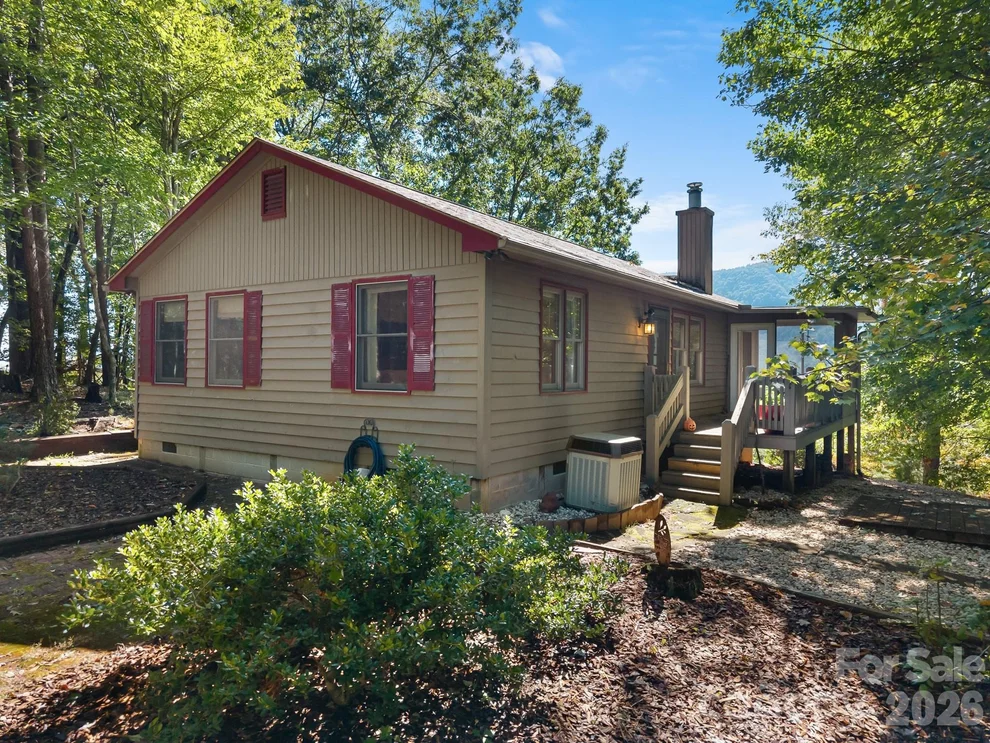 Unit for sale at 600 Piney Gate Road, Saluda, NC 28773