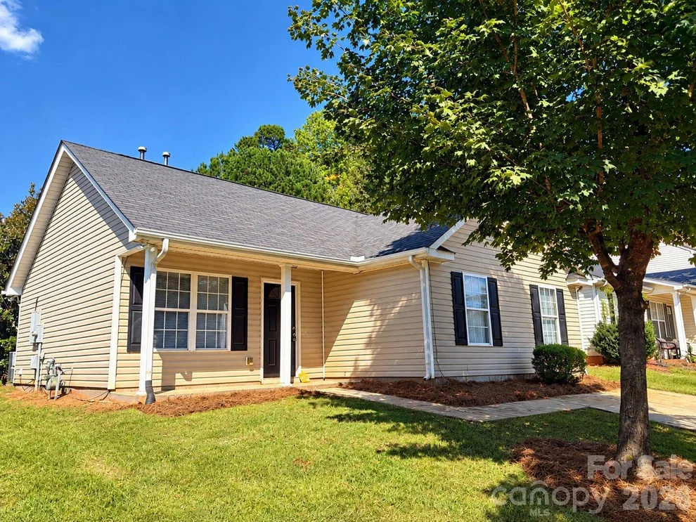 Unit for sale at 5430 Peachwood Drive, Charlotte, NC 28216