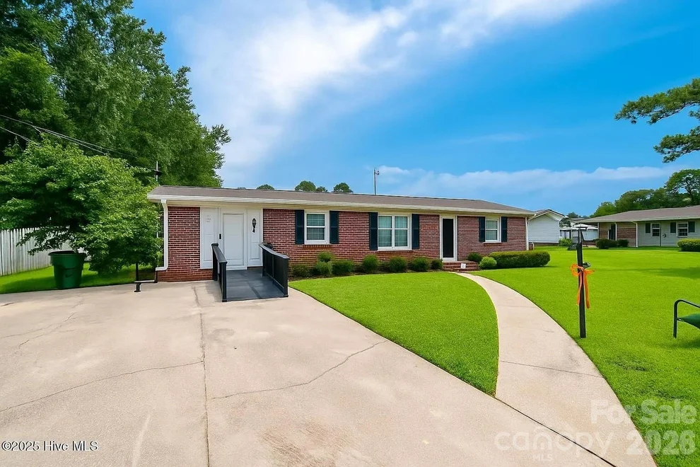 Unit for sale at 72 Village Drive, Whiteville, NC 28472