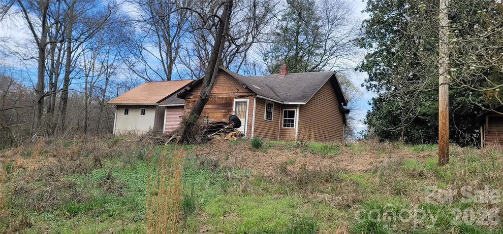 Unit for sale at 1939 River Road, Lincolnton, NC 28092