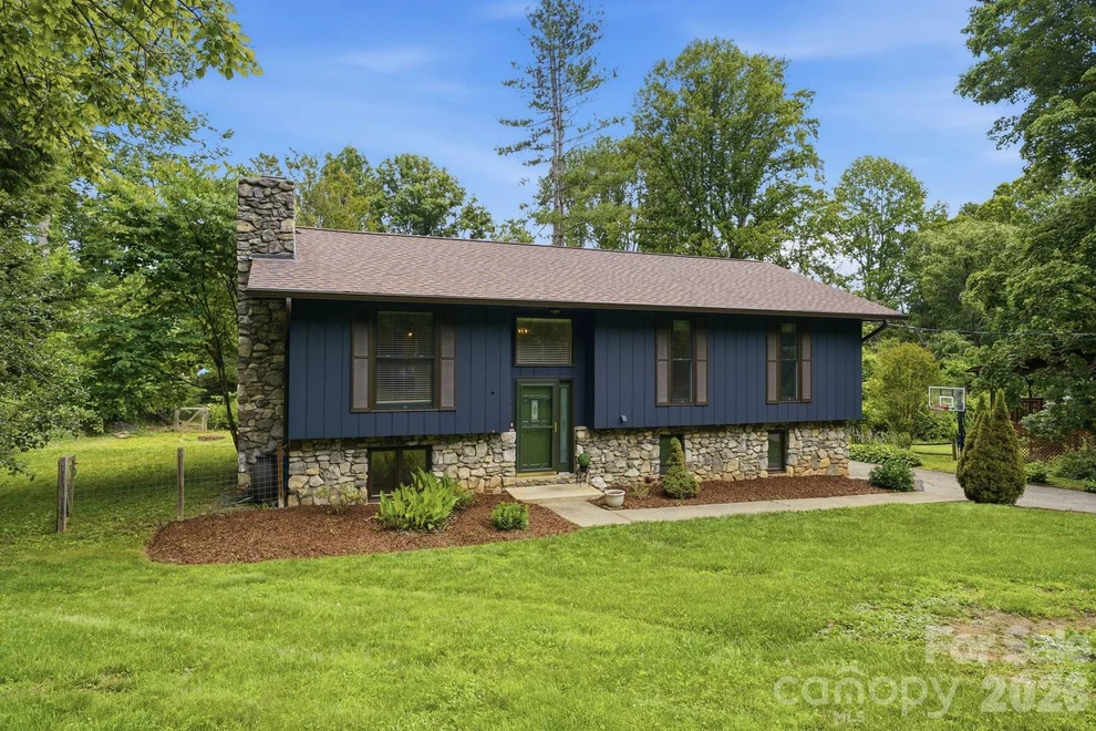 Unit for sale at 337 Woody Lane, Asheville, NC 28804