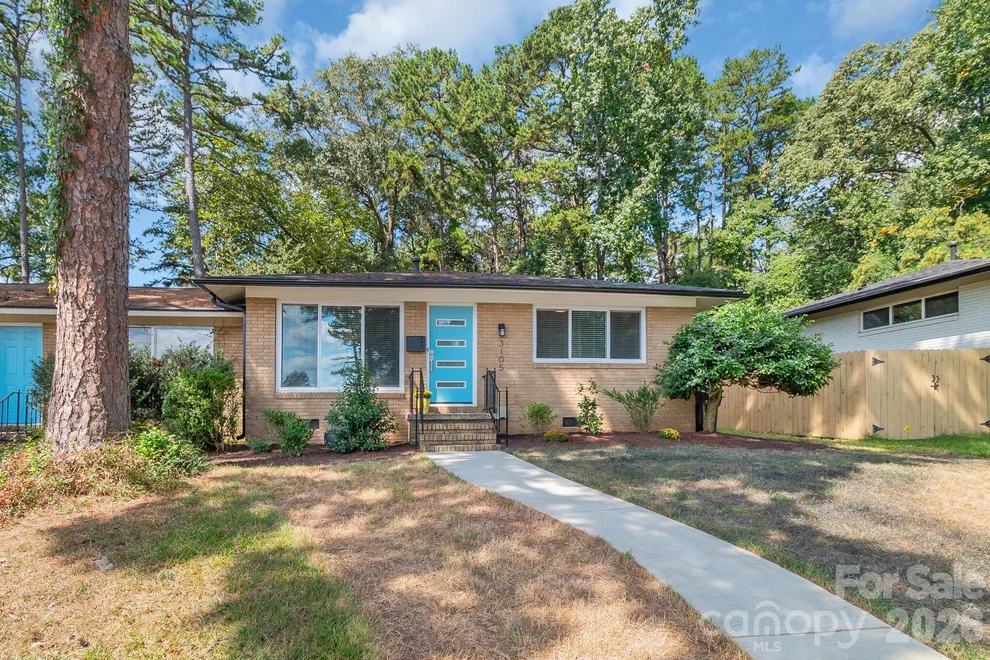 Unit for sale at 3105 Erskine Drive, Charlotte, NC 28205