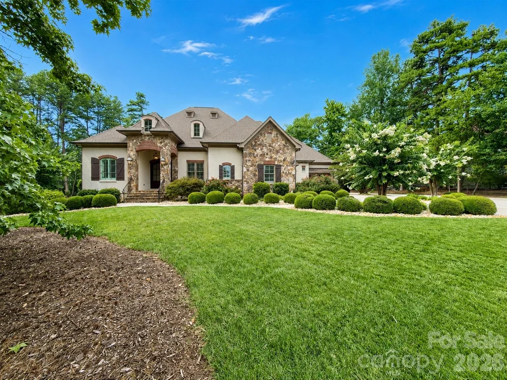 Unit for sale at 119 Alton Court, Mooresville, NC 28117