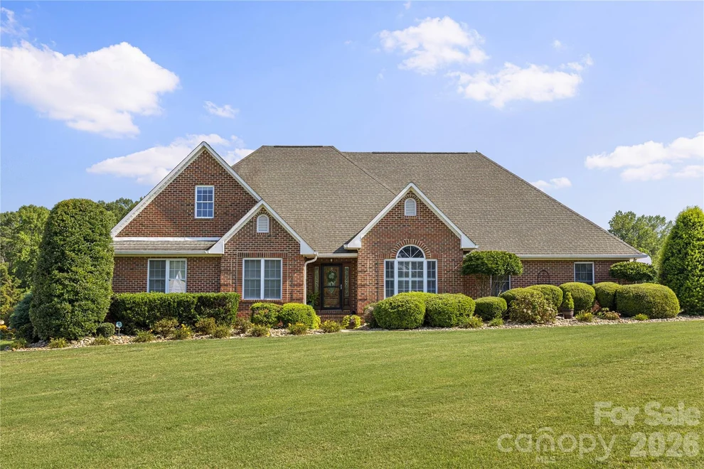 Unit for sale at 350 Royal Burgess Drive, Campobello, SC 29322
