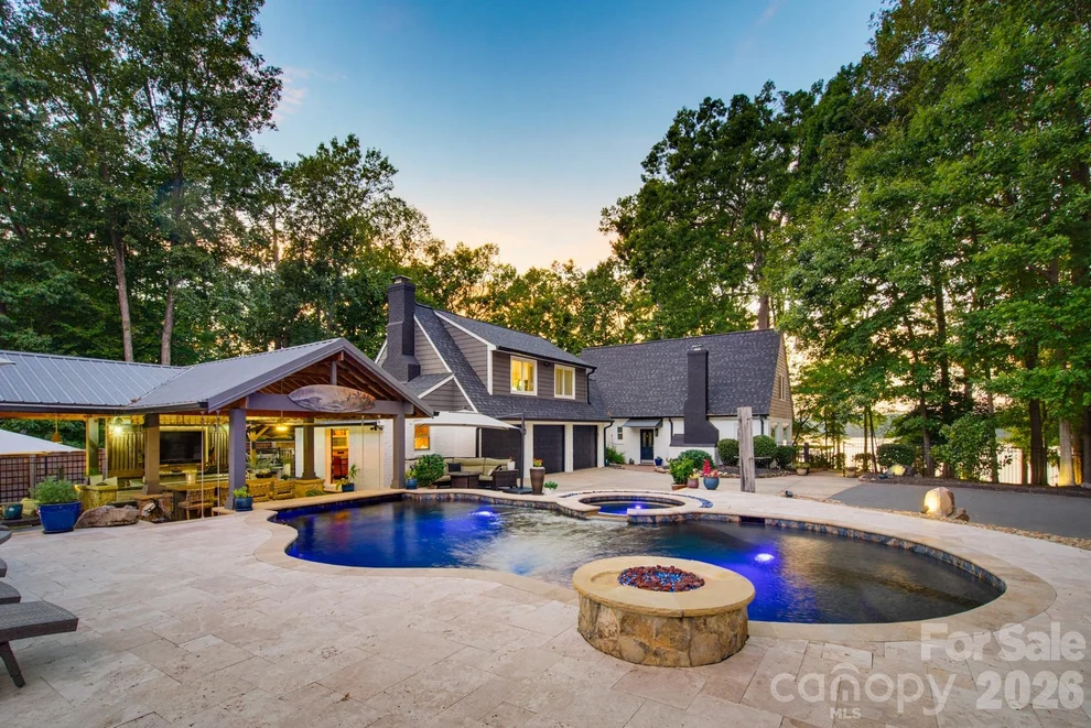 Unit for sale at 5401 Mountain Point Lane, Charlotte, NC 28216
