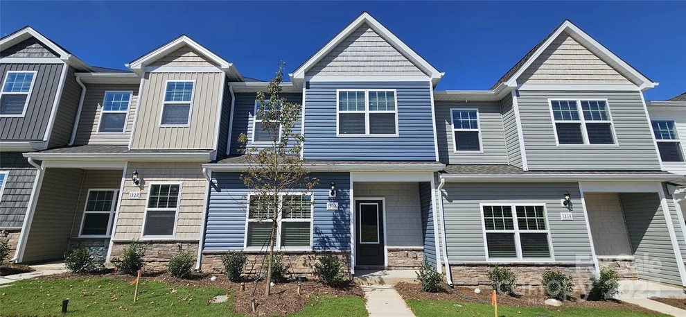 Unit for sale at 1318 Principal Featherstone Avenue, Gastonia, NC 28052