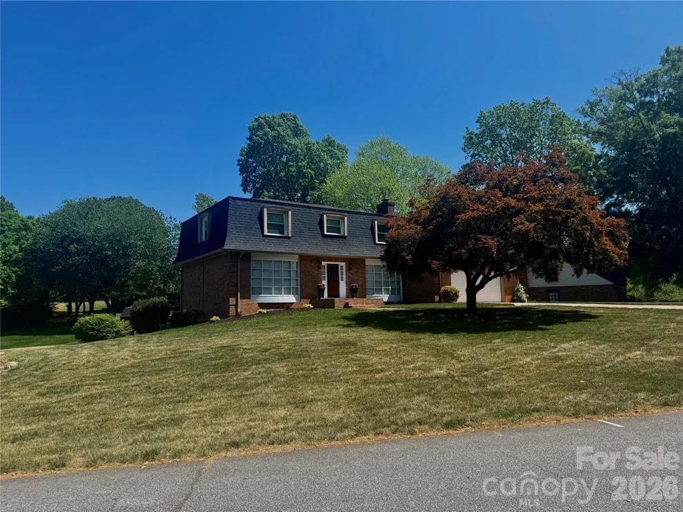 Unit for sale at 3740 6th Street NE, Hickory, NC 28601