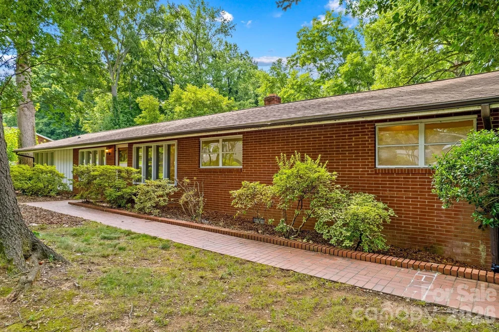 Unit for sale at 1221 Forestdale Drive, Salisbury, NC 28144