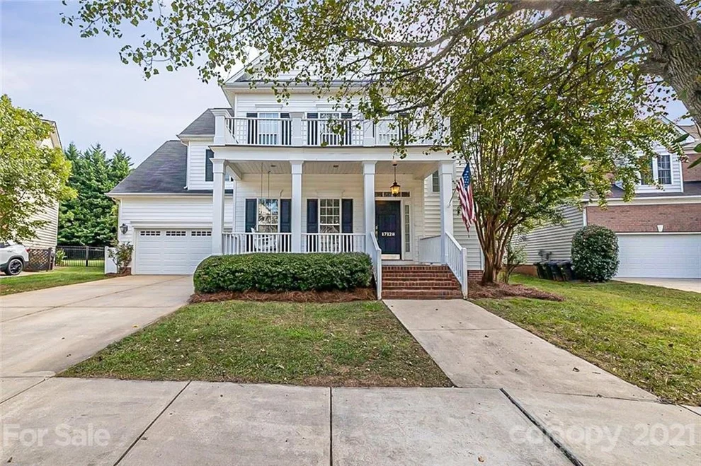 Unit for sale at 17128 Knoxwood Drive, Huntersville, NC 28078