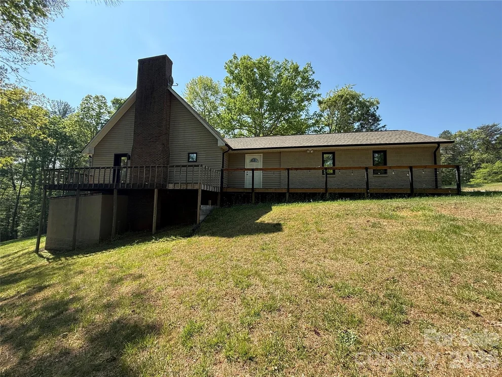 Unit for sale at 2922 Lovie Lane, Hudson, NC 28638