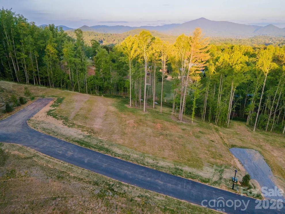 Unit for sale at 443 Irvine Drive, Fairview, NC 28730