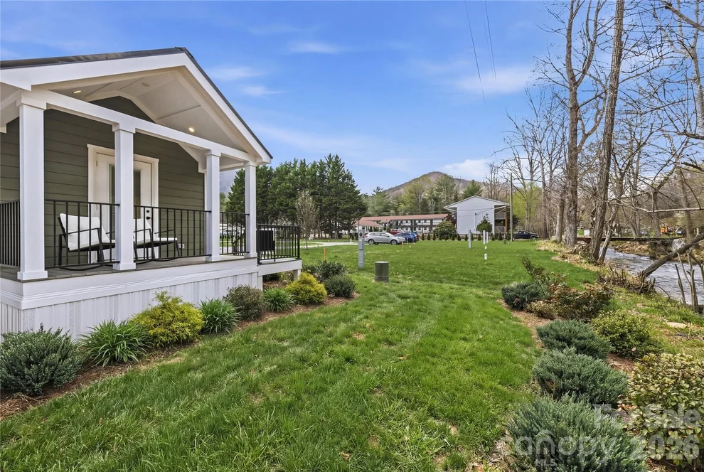 Unit for sale at 91 Getaway Lane, Maggie Valley, NC 28751