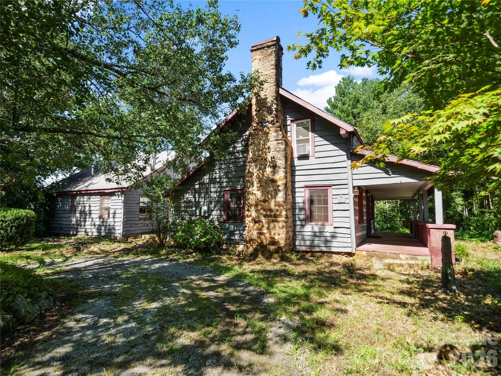 Unit for sale at 2125 Whiteside Road, Mill Spring, NC 28756