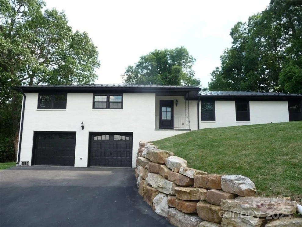 Unit for sale at 384 New River Heights, Boone, NC 28607