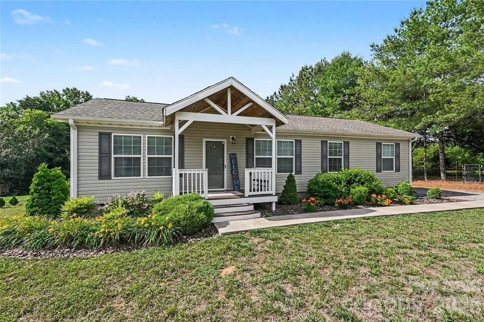 Unit for sale at 2843 Hopewell Church Road, Sherrills Ford, NC 28673