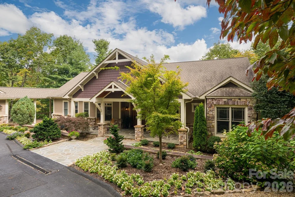 Unit for sale at 104 Mossridge Court, Flat Rock, NC 28731