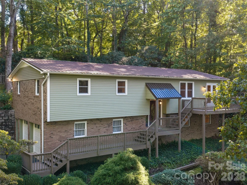 Unit for sale at 172 Long John Drive, Hendersonville, NC 28791