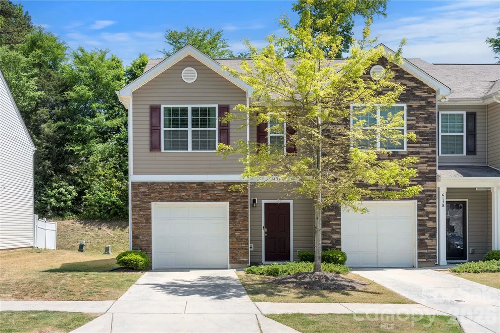 Unit for sale at 6132 Guildford Hill Lane, Charlotte, NC 28215