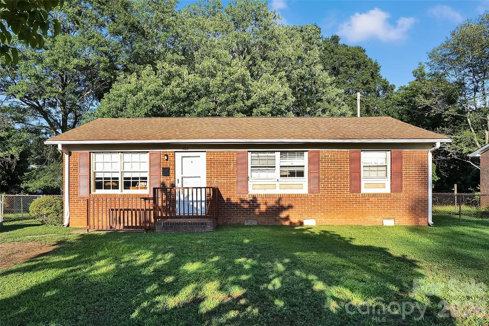 Unit for sale at 308 S Pine Street, Dallas, NC 28034