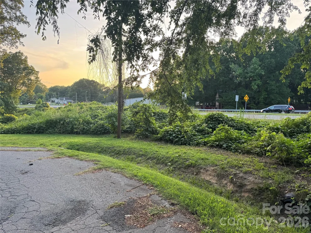 Unit for sale at 400 Boone Avenue, Kannapolis, NC 28081