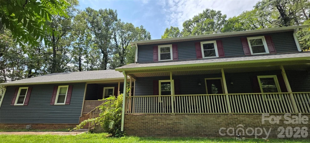 Unit for sale at 8979 Twin Lake Drive, Kernersville, NC 27284