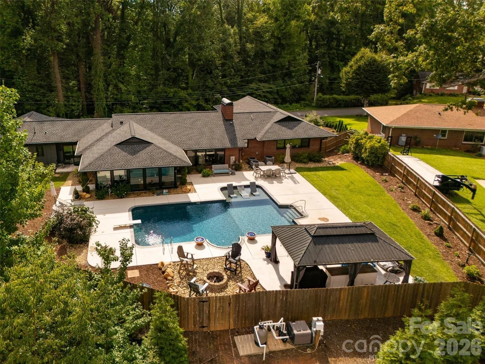 Unit for sale at 167 Maehill Place SW, Lenoir, NC 28645