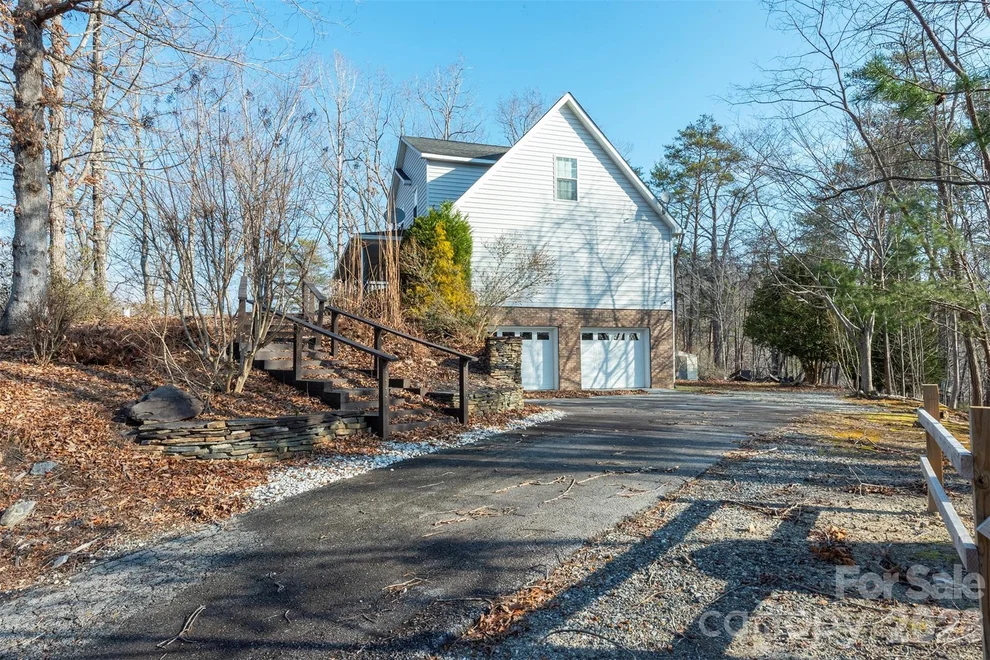 Unit for sale at 192 Buzzards Place, Lake Lure, NC 28746