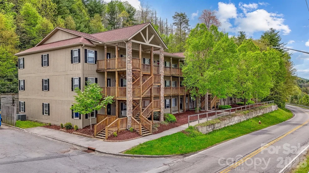 Unit for sale at 800 Meadowview Drive, Boone, NC 28607