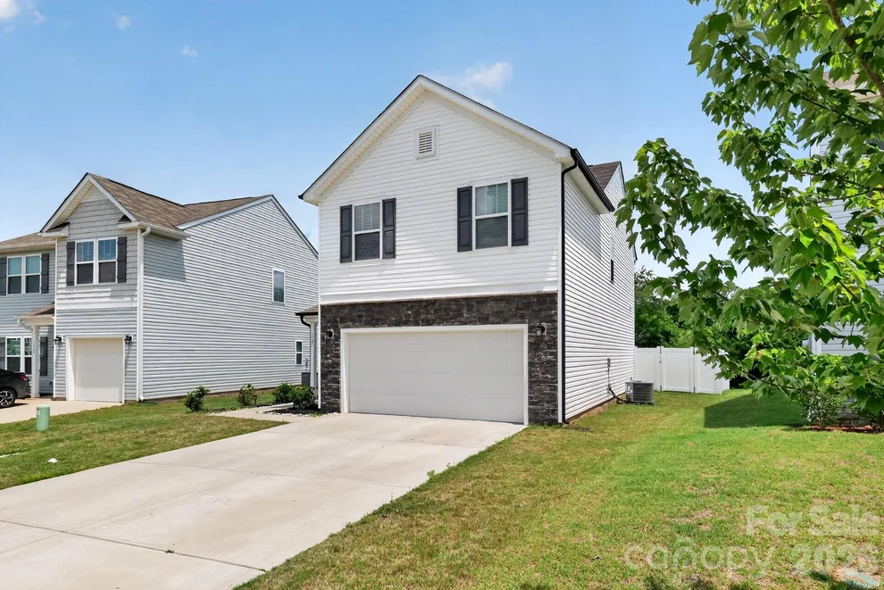 Unit for sale at 1101 Freeman View Drive, Albemarle, NC 28001