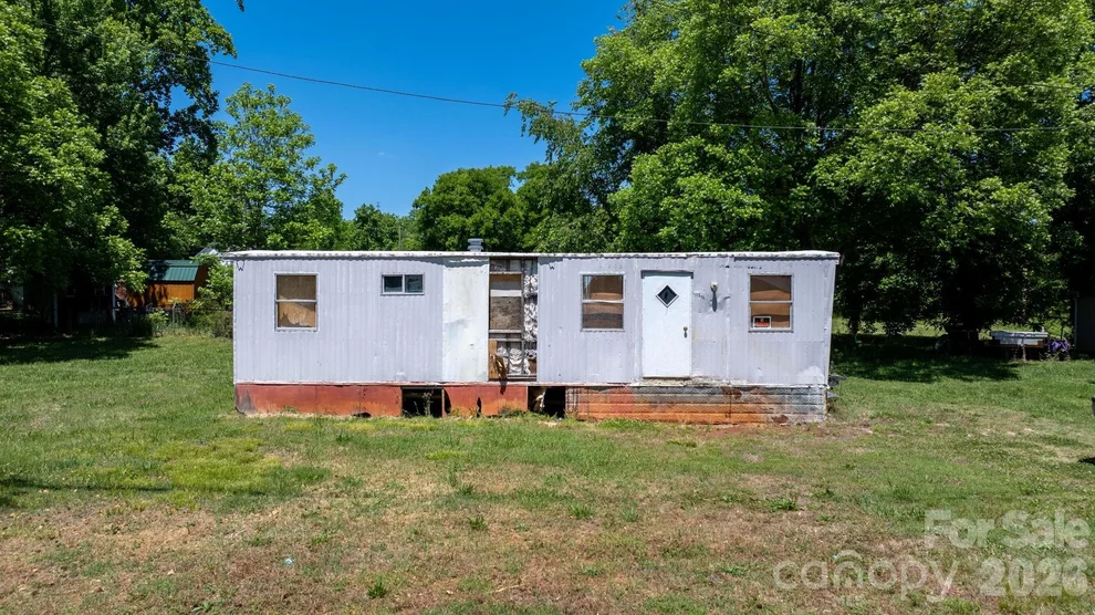 Unit for sale at 116 E 13th Street, Newton, NC 28658