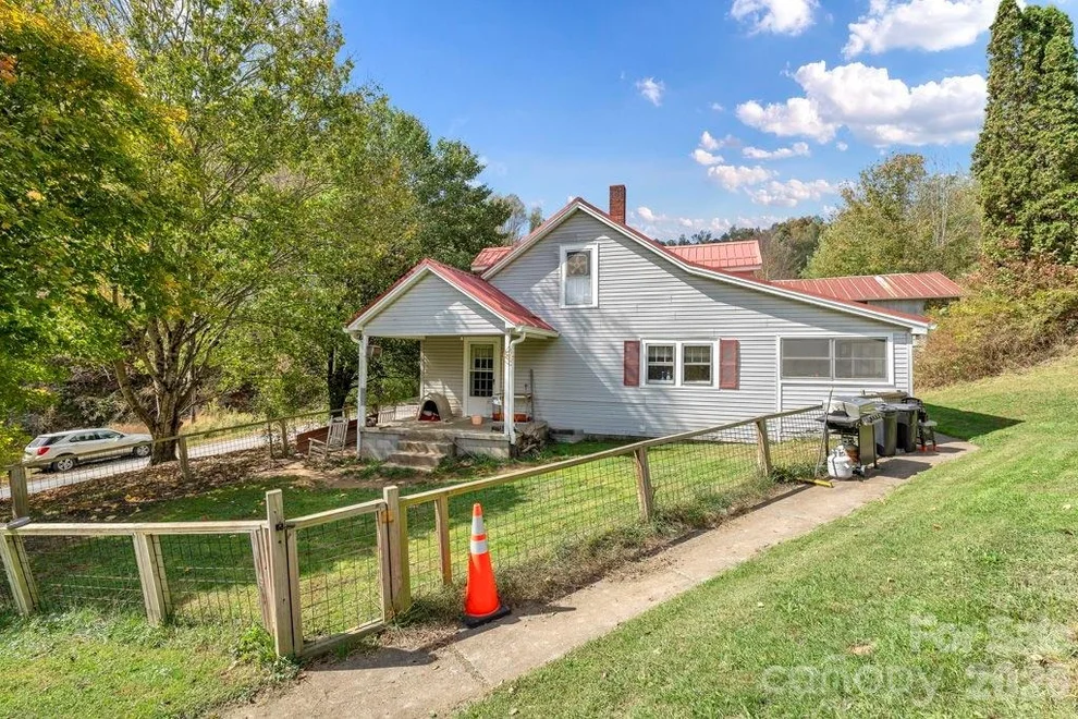Unit for sale at 1068 Laurel Branch Road, Vilas, NC 28692