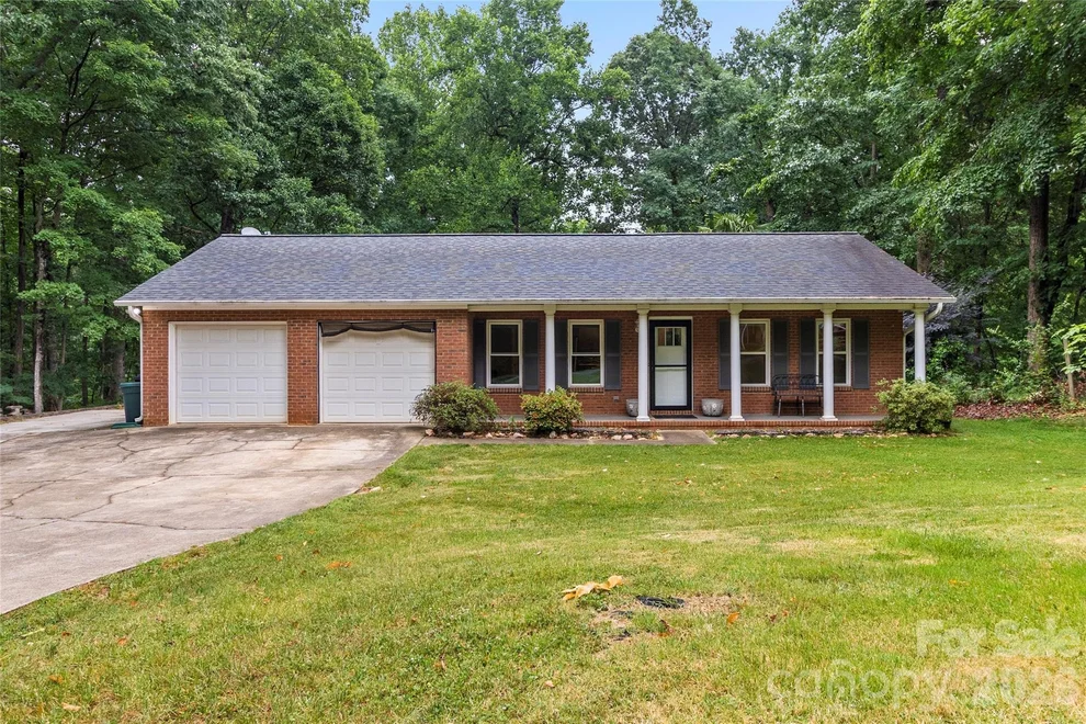 Unit for sale at 132 Lismark Drive, Mooresville, NC 28117
