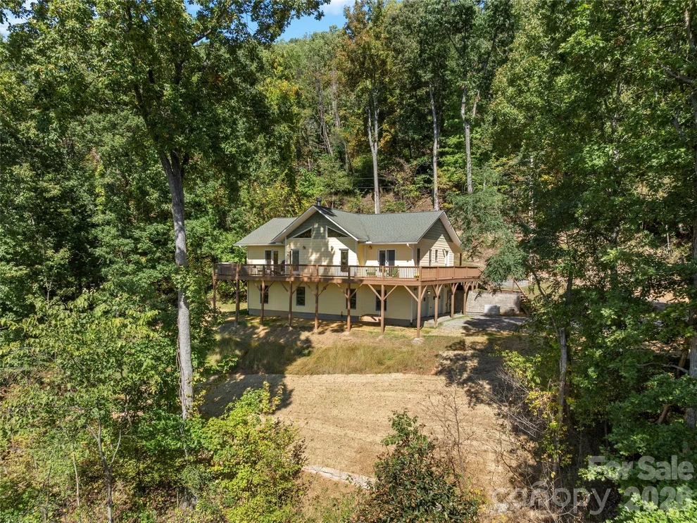 Unit for sale at 88 Brown Bear Way, Waynesville, NC 28786