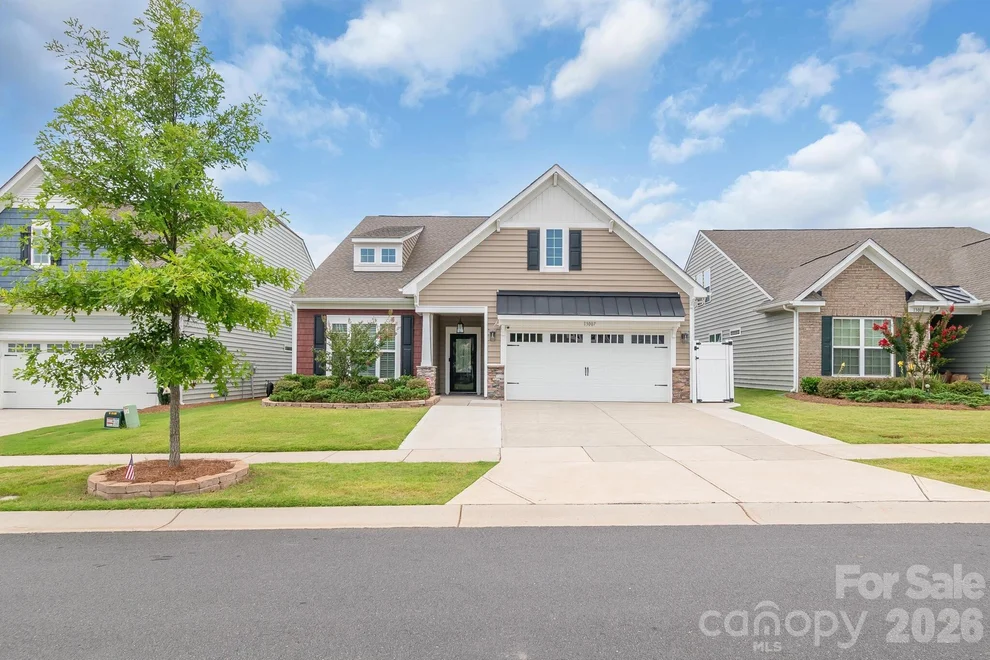 Unit for sale at 13007 Canterbury Castle Drive, Charlotte, NC 28273