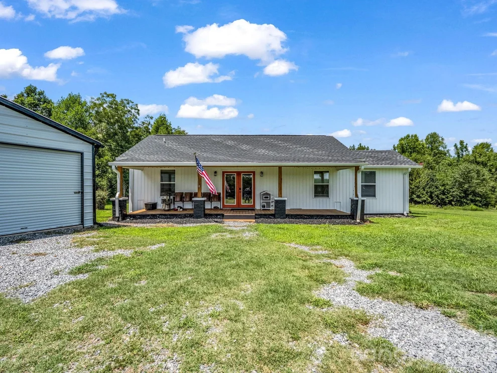 Unit for sale at 605 Hollis Road, Ellenboro, NC 28040