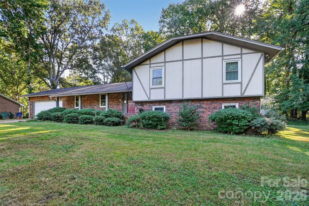 Unit for sale at 510 4th Avenue NE, Conover, NC 28613