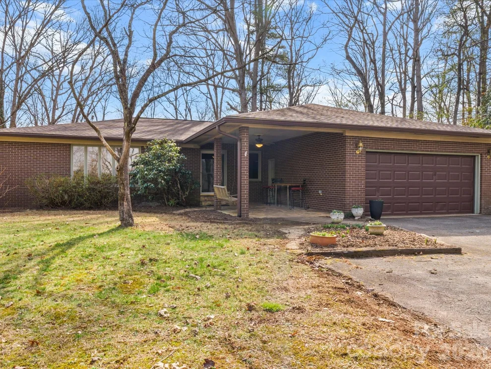 Unit for sale at 200 Canterbury Road, Cullowhee, NC 28723