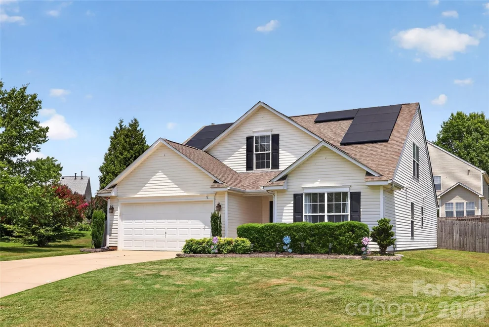 Unit for sale at 110 Humbold Place, Mooresville, NC 28115