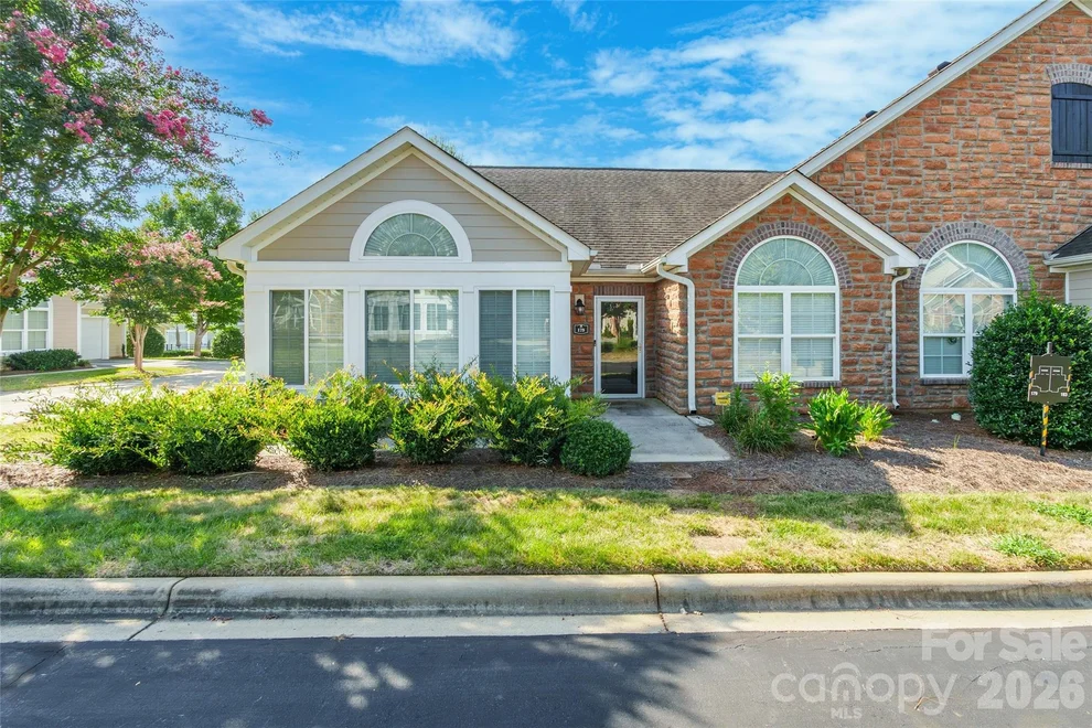 Unit for sale at 179 Lone Oak Circle, Rock Hill, SC 29732
