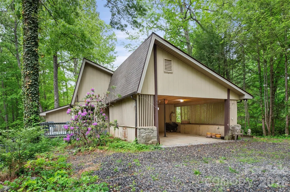 Unit for sale at 1483 Old Fort Road, Fairview, NC 28730