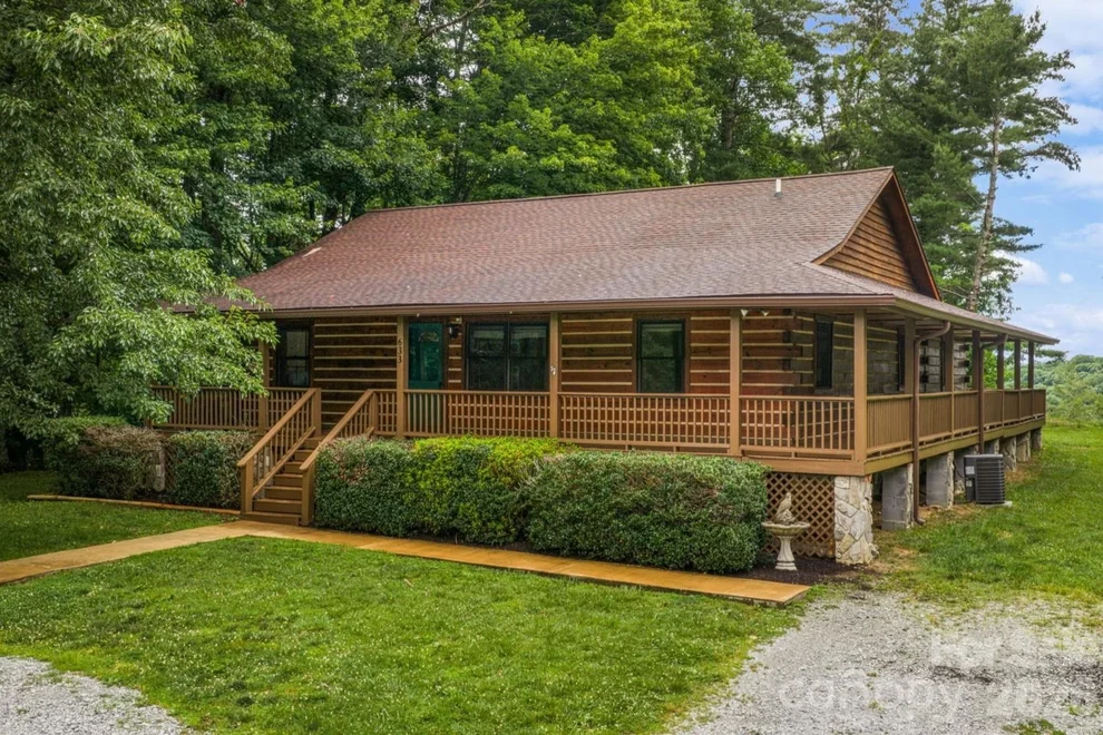 Unit for sale at 633 Wilson Lane, Boone, NC 28607