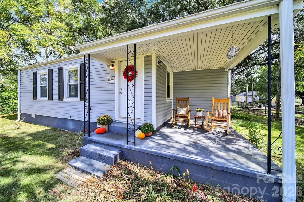 Unit for sale at 1656 Oakridge Meadows Court, Rock Hill, SC 29732