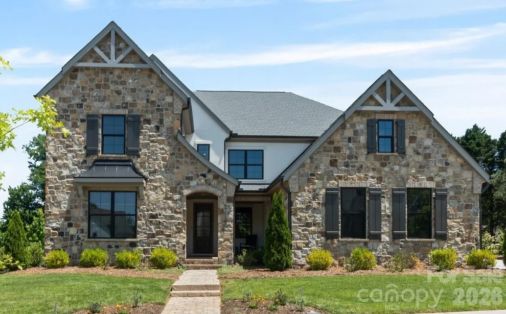 Unit for sale at 14109 Pinoli Pine Circle, Huntersville, NC 28078