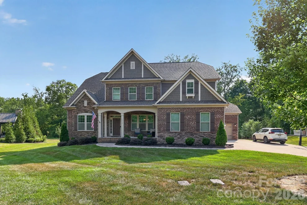 Unit for sale at 1016 Kara Court, Matthews, NC 28104