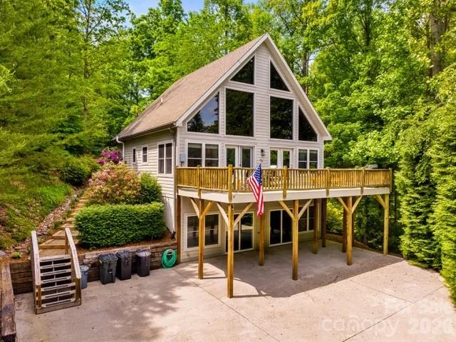 Unit for sale at 19 Holly Crest Lane, Fairview, NC 28730
